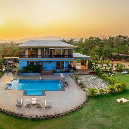 Stayvista'S Hillside Meadows - Mountainside Retreat With Farm View, Pool & Deck, Lawn & Gazebo Chinchavli Luaran gambar