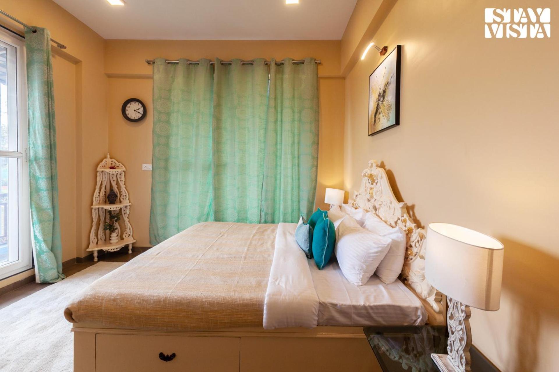 Stayvista'S Hillside Meadows - Mountainside Retreat With Farm View, Pool & Deck, Lawn & Gazebo Chinchavli Luaran gambar