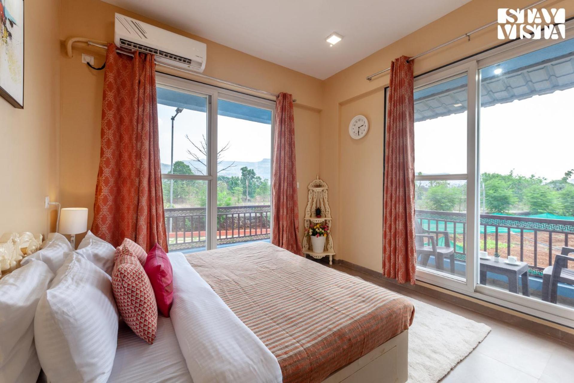 Stayvista'S Hillside Meadows - Mountainside Retreat With Farm View, Pool & Deck, Lawn & Gazebo Chinchavli Luaran gambar