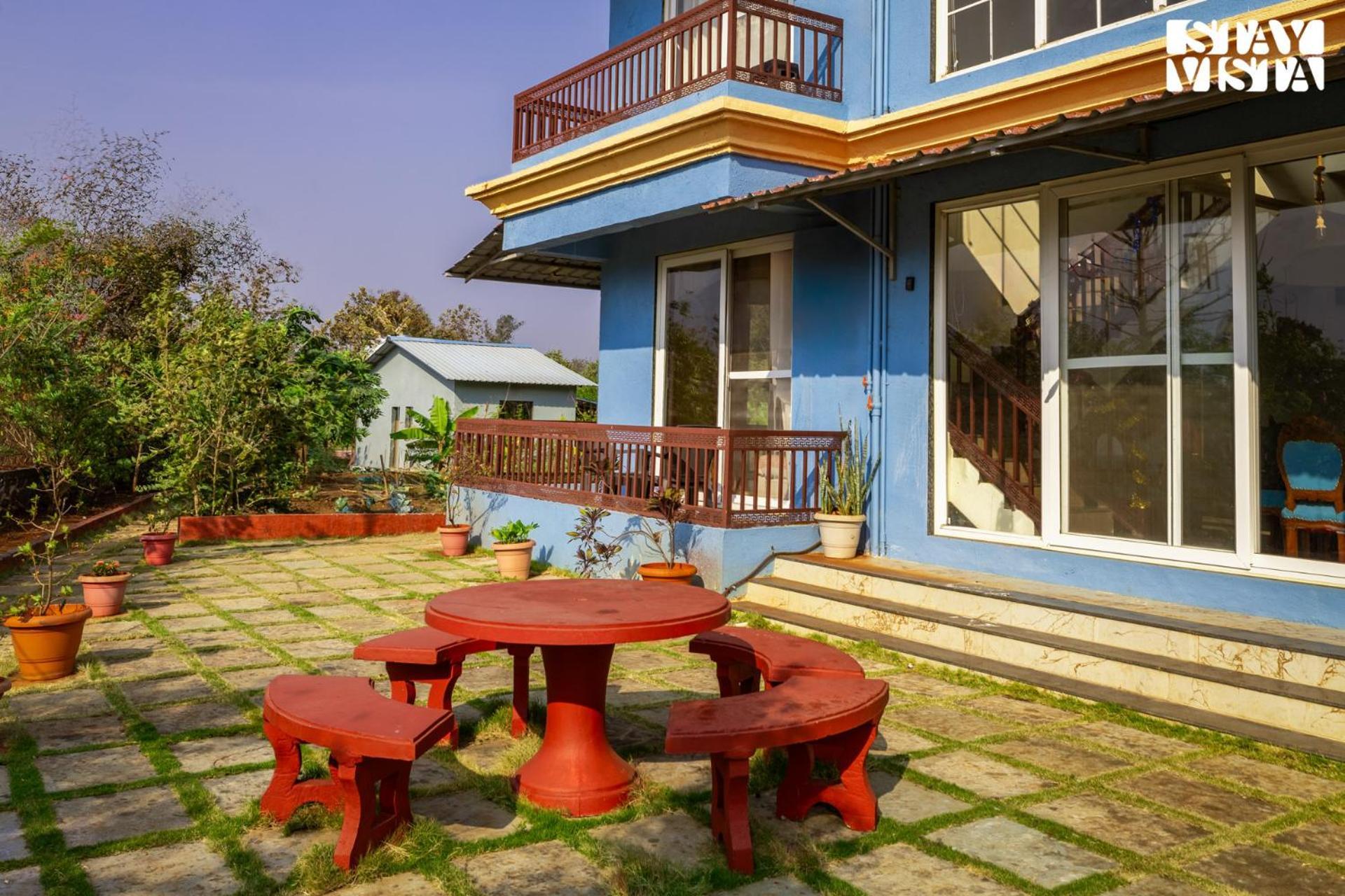 Stayvista'S Hillside Meadows - Mountainside Retreat With Farm View, Pool & Deck, Lawn & Gazebo Chinchavli Luaran gambar