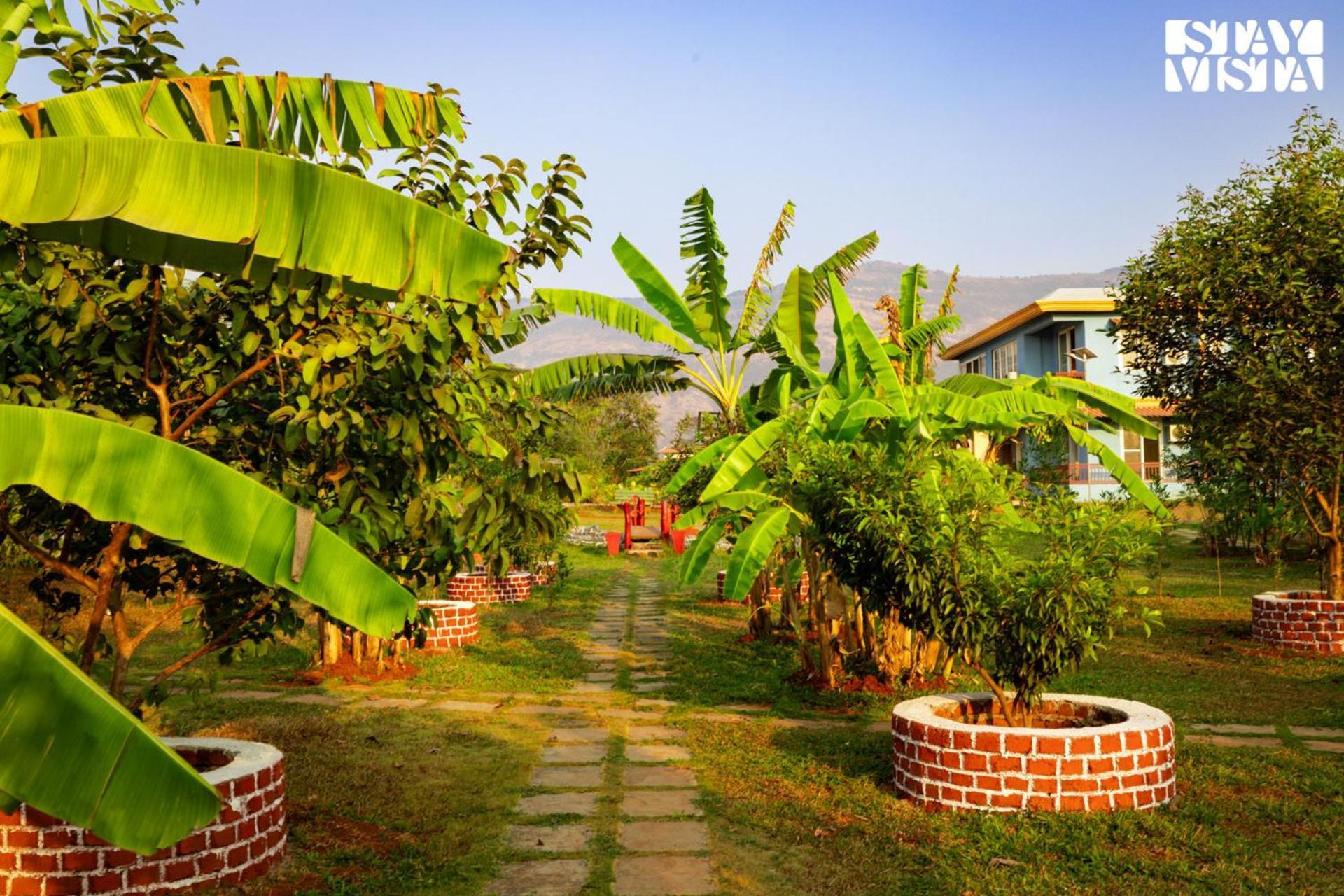Stayvista'S Hillside Meadows - Mountainside Retreat With Farm View, Pool & Deck, Lawn & Gazebo Chinchavli Luaran gambar
