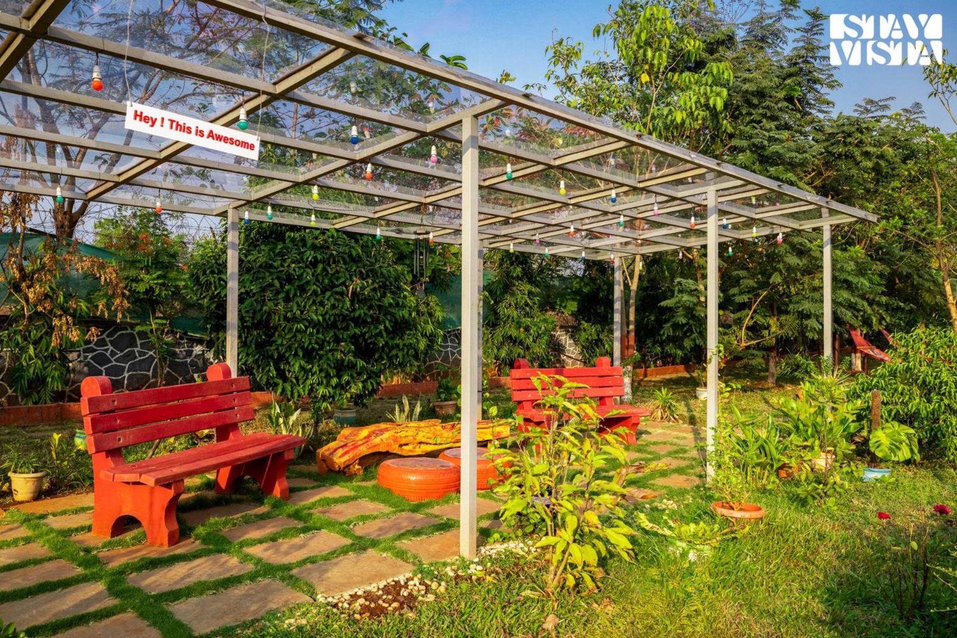 Stayvista'S Hillside Meadows - Mountainside Retreat With Farm View, Pool & Deck, Lawn & Gazebo Chinchavli Luaran gambar
